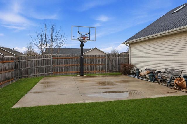 N9005 BLACKOAK STREET, Menasha, WI 54952