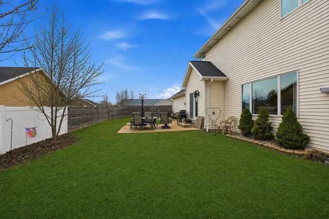 N9005 BLACKOAK STREET, Menasha, WI 54952