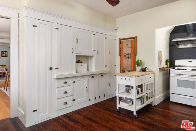 229 Newland Street, Los Angeles, CA 90042