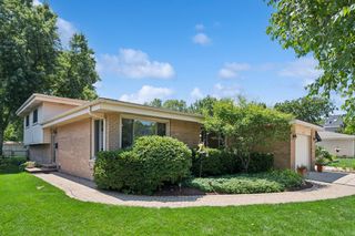 1746 Richfield Avenue, Highland Park, IL 60035
