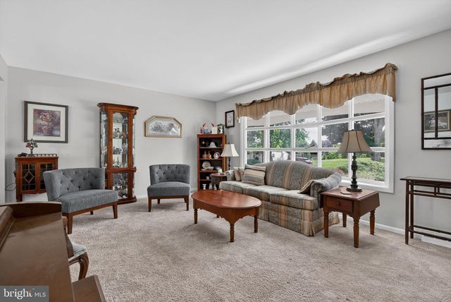 717 MAPLEWOOD AVE, Lancaster, PA 17601