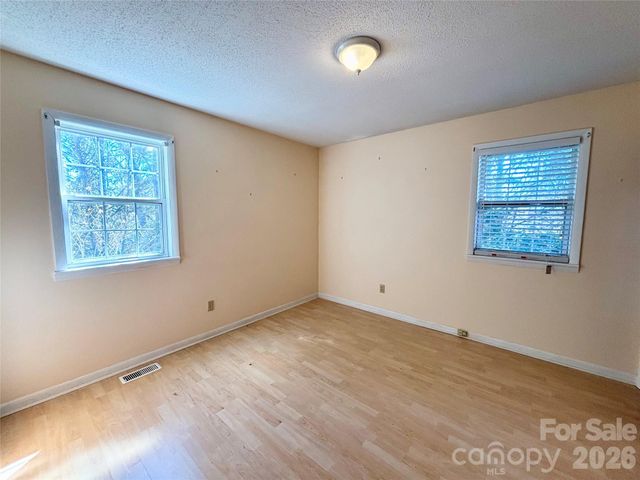 2335 Greater Druid Hills Boulevard, Hendersonville, NC 28791