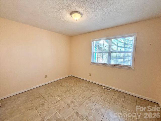 2335 Greater Druid Hills Boulevard, Hendersonville, NC 28791