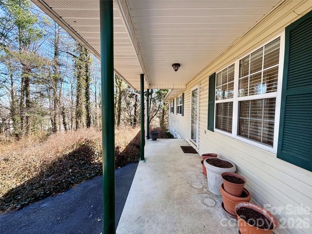 2335 Greater Druid Hills Boulevard, Hendersonville, NC 28791