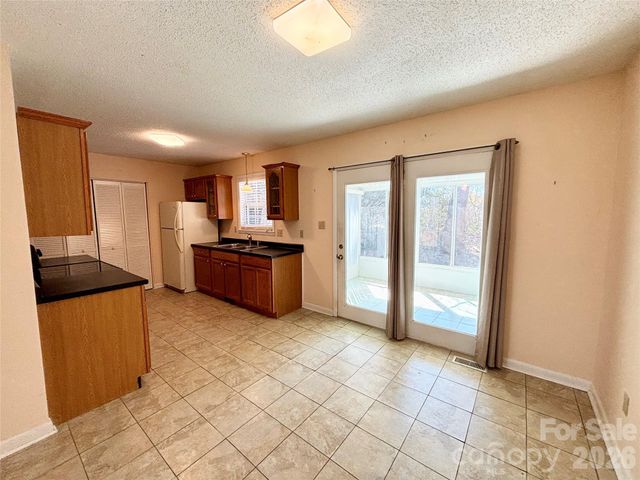 2335 Greater Druid Hills Boulevard, Hendersonville, NC 28791