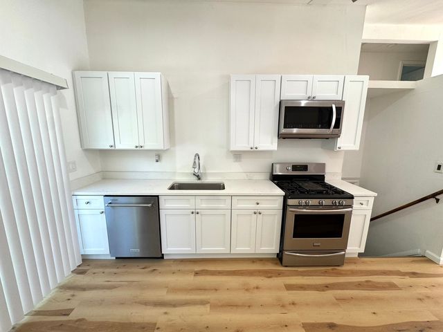 1008 Adams Court, Carpentersville, IL 60110