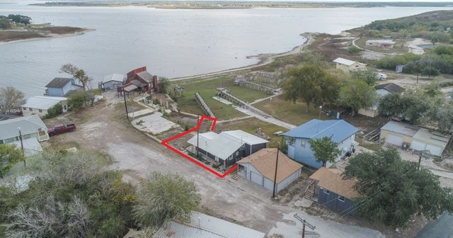 102 White Point Trai, Sandia, TX 78383