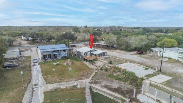 102 White Point Trai, Sandia, TX 78383