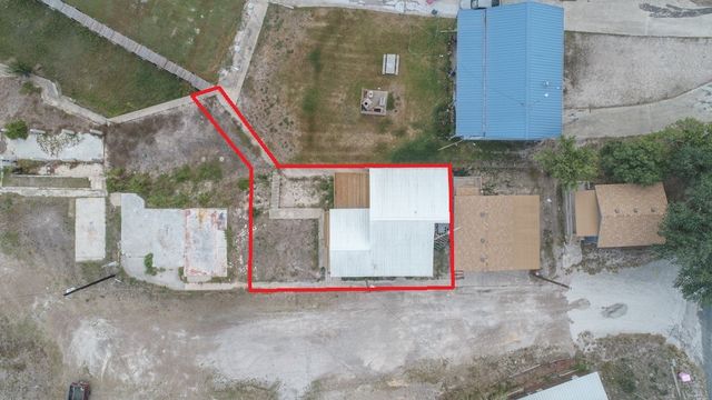102 White Point Trai, Sandia, TX 78383