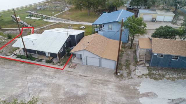 102 White Point Trai, Sandia, TX 78383