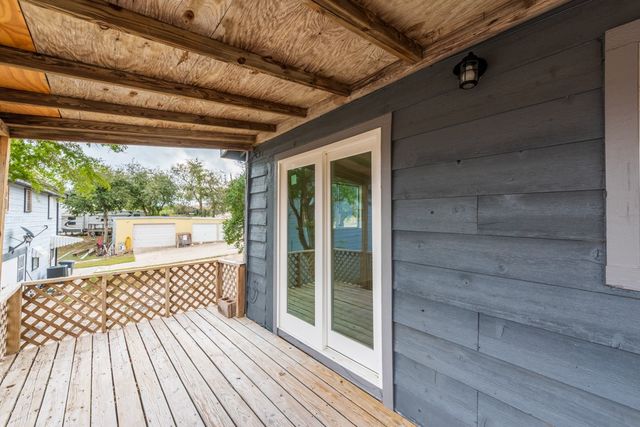 102 White Point Trai, Sandia, TX 78383