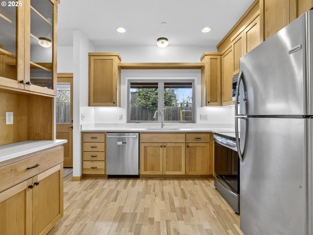 5870 Ne MASON St 9, Portland, OR 97218