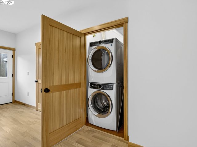 5870 Ne MASON St 9, Portland, OR 97218