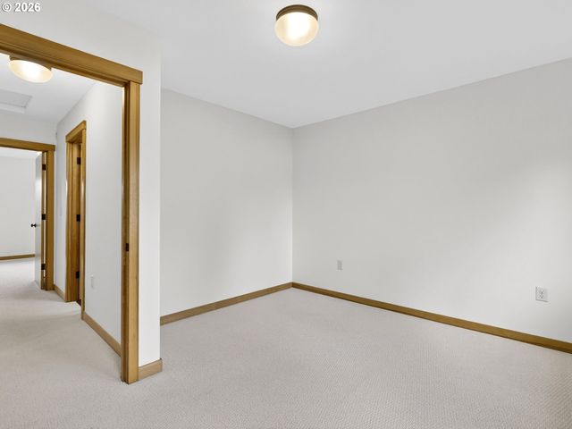 5870 Ne MASON St 9, Portland, OR 97218