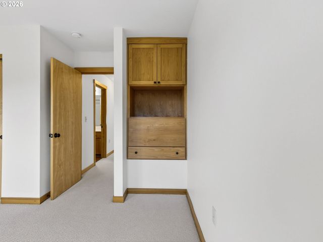 5870 Ne MASON St 9, Portland, OR 97218