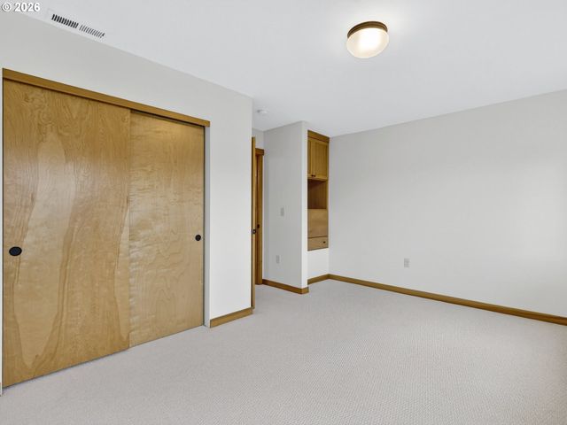 5870 Ne MASON St 9, Portland, OR 97218