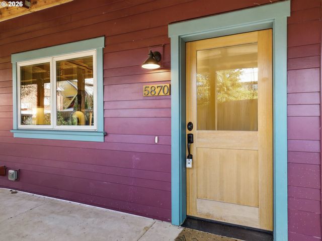 5870 Ne MASON St 9, Portland, OR 97218