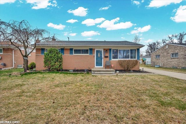 21025 Wakefield Street, Clinton Township, MI 48035