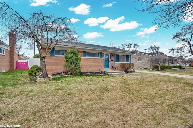 21025 Wakefield Street, Clinton Township, MI 48035