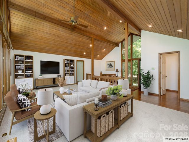 227 Estate Drive, Hendersonville, NC 28739