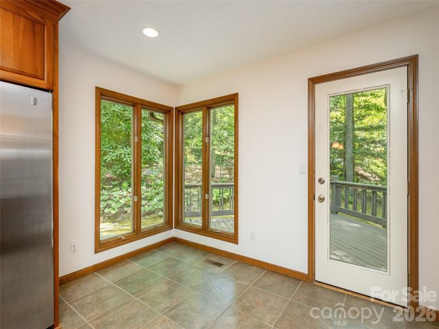 227 Estate Drive, Hendersonville, NC 28739