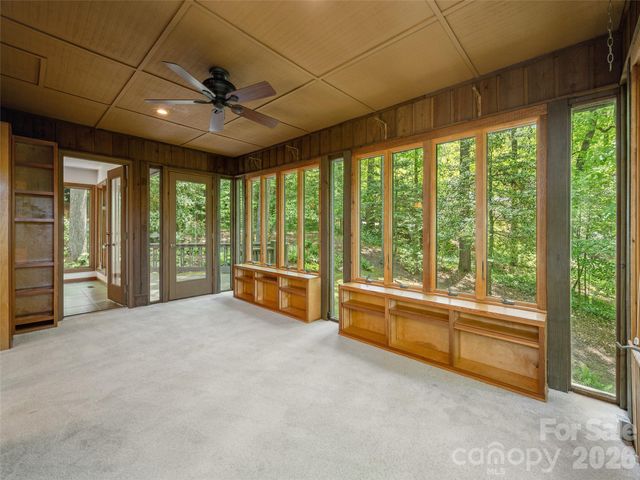 227 Estate Drive, Hendersonville, NC 28739