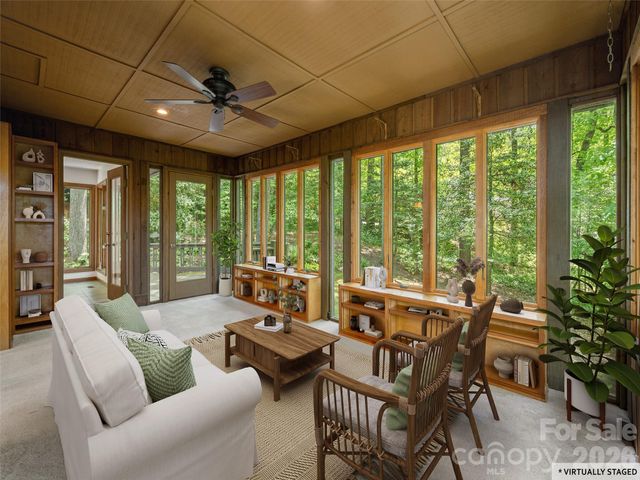 227 Estate Drive, Hendersonville, NC 28739