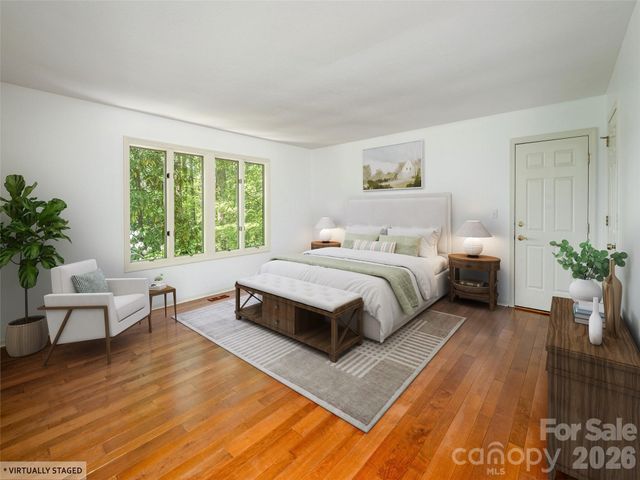 227 Estate Drive, Hendersonville, NC 28739