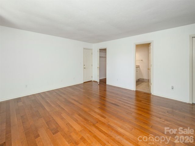 227 Estate Drive, Hendersonville, NC 28739