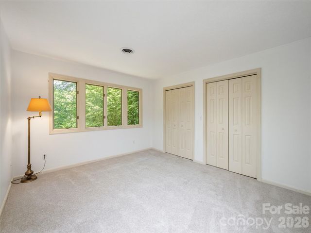 227 Estate Drive, Hendersonville, NC 28739