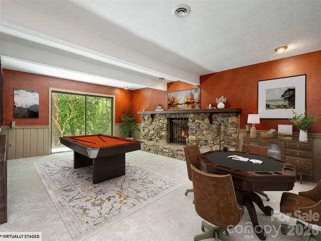 227 Estate Drive, Hendersonville, NC 28739