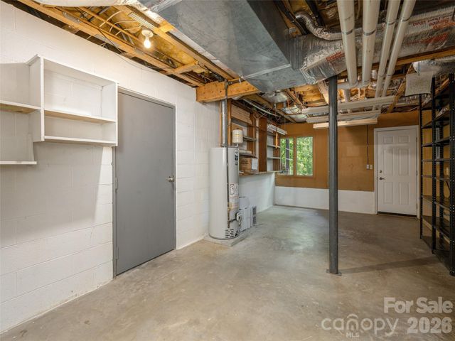 227 Estate Drive, Hendersonville, NC 28739