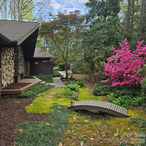 227 Estate Drive, Hendersonville, NC 28739