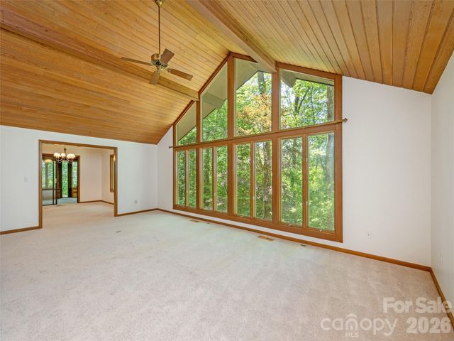 227 Estate Drive, Hendersonville, NC 28739