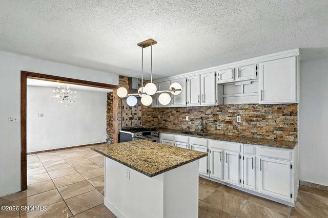 138 Boone Circle, Anthony, NM 88021