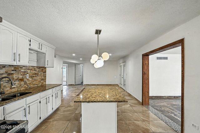 138 Boone Circle, Anthony, NM 88021