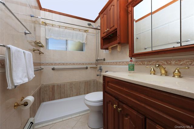 69 Cottonwood Lane, Westbury, NY 11590