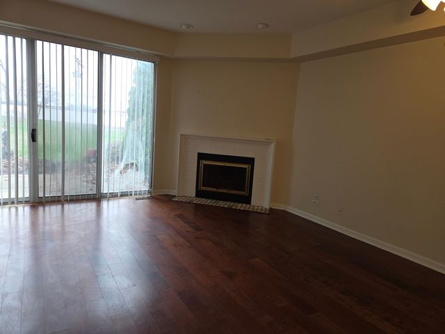 1115 Regency Court, Schaumburg, IL 60193