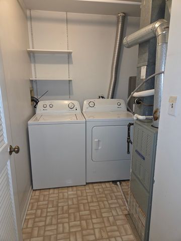 1115 Regency Court, Schaumburg, IL 60193