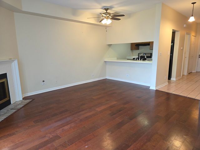 1115 Regency Court, Schaumburg, IL 60193