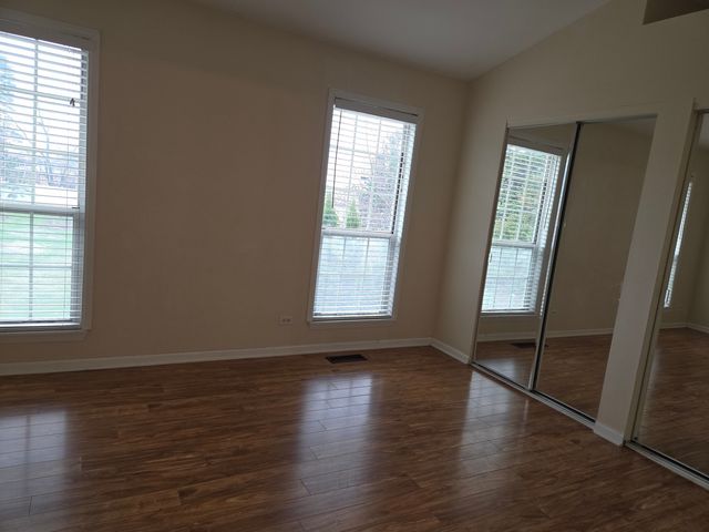 1115 Regency Court, Schaumburg, IL 60193