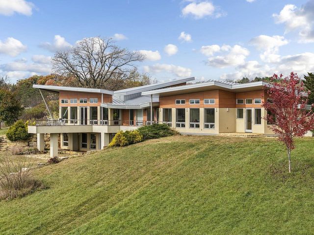 8680 Messerschmidt Drive, Verona, WI 53593