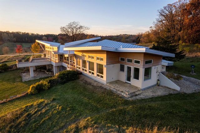 8680 Messerschmidt Drive, Verona, WI 53593