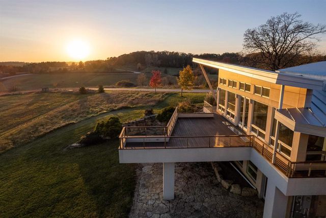 8680 Messerschmidt Drive, Verona, WI 53593