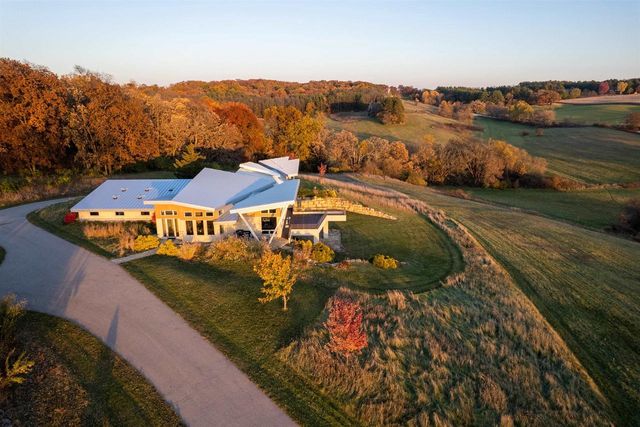 8680 Messerschmidt Drive, Verona, WI 53593