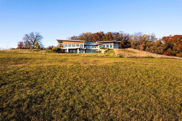 8680 Messerschmidt Drive, Verona, WI 53593