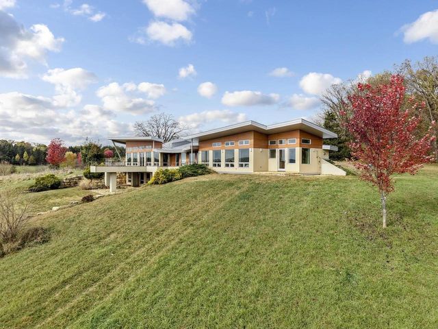 8680 Messerschmidt Drive, Verona, WI 53593