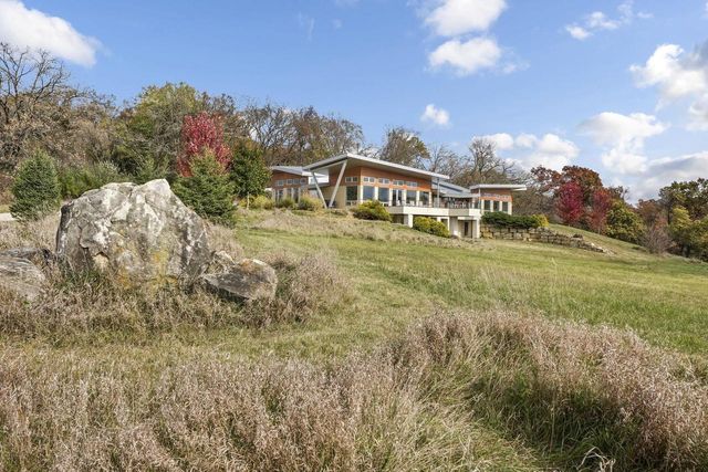 8680 Messerschmidt Drive, Verona, WI 53593