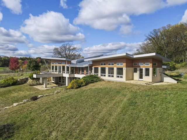 8680 Messerschmidt Drive, Verona, WI 53593