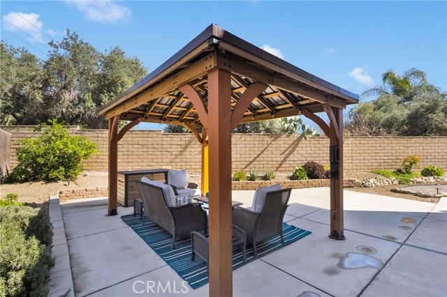 6519 Sonoma Avenue, Fontana, CA 92336